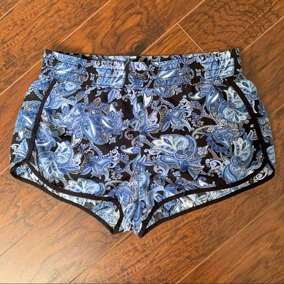 Garage Paisley Boho-Cut Shorts - Picture 2 of 5